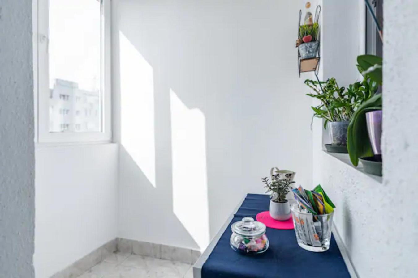 Cosy & Chic Studio Close By Victoria Square Bukarest Exterior foto