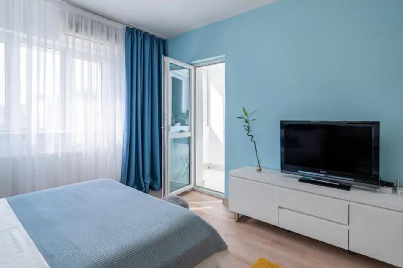 Cosy & Chic Studio Close By Victoria Square Bukarest Exterior foto